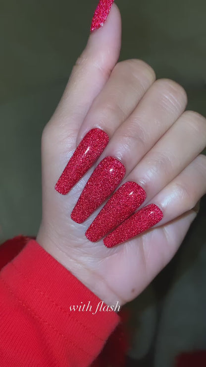 The Rich Auntie | Shimmering Red | Reflective Glitter | 20 NAILS PRESS-ON SET